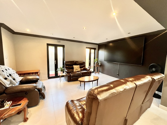 3 Bedroom Property for Sale in Plattekloof Glen Western Cape